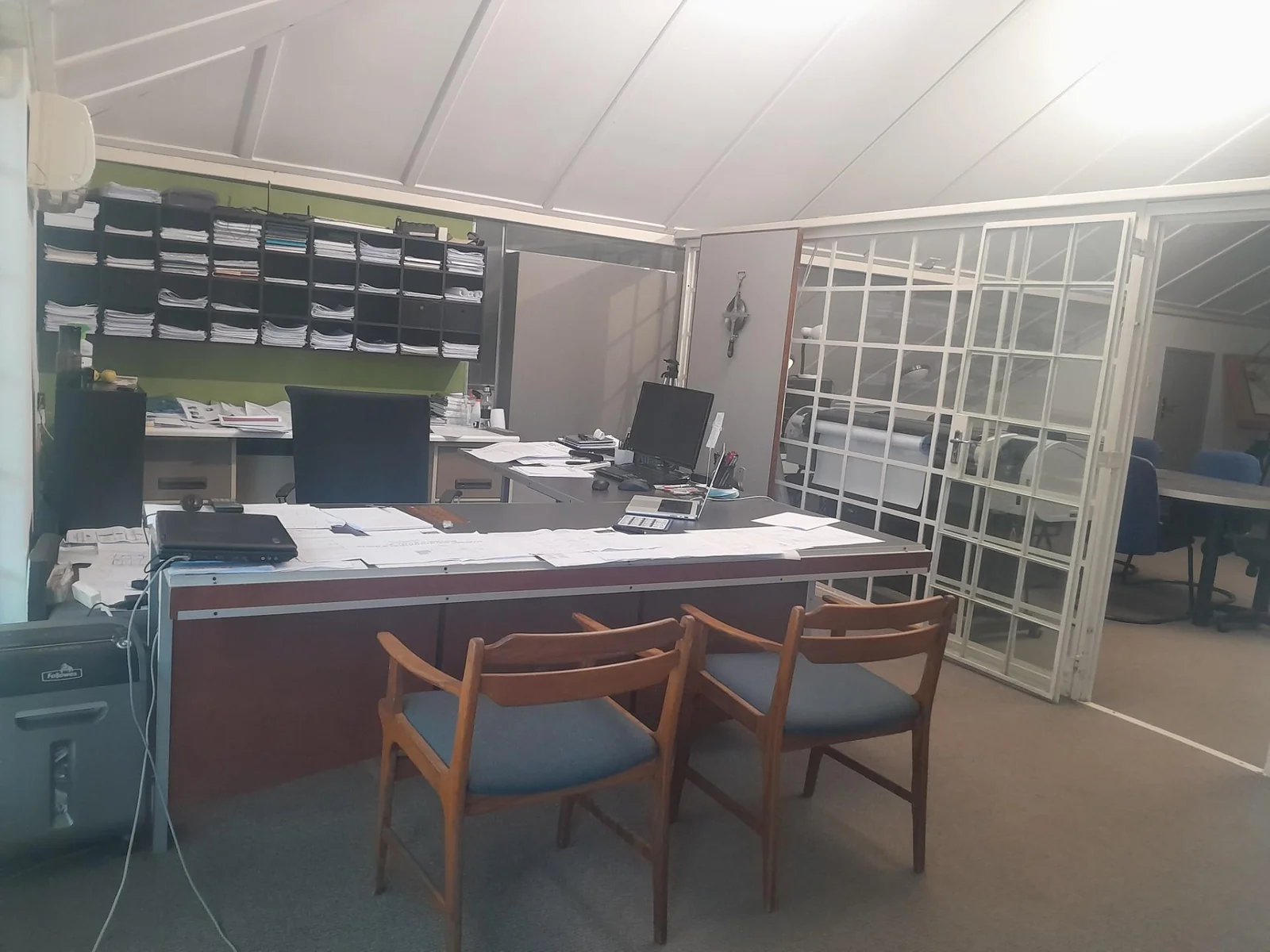 Commercial Office space to rent 85m²