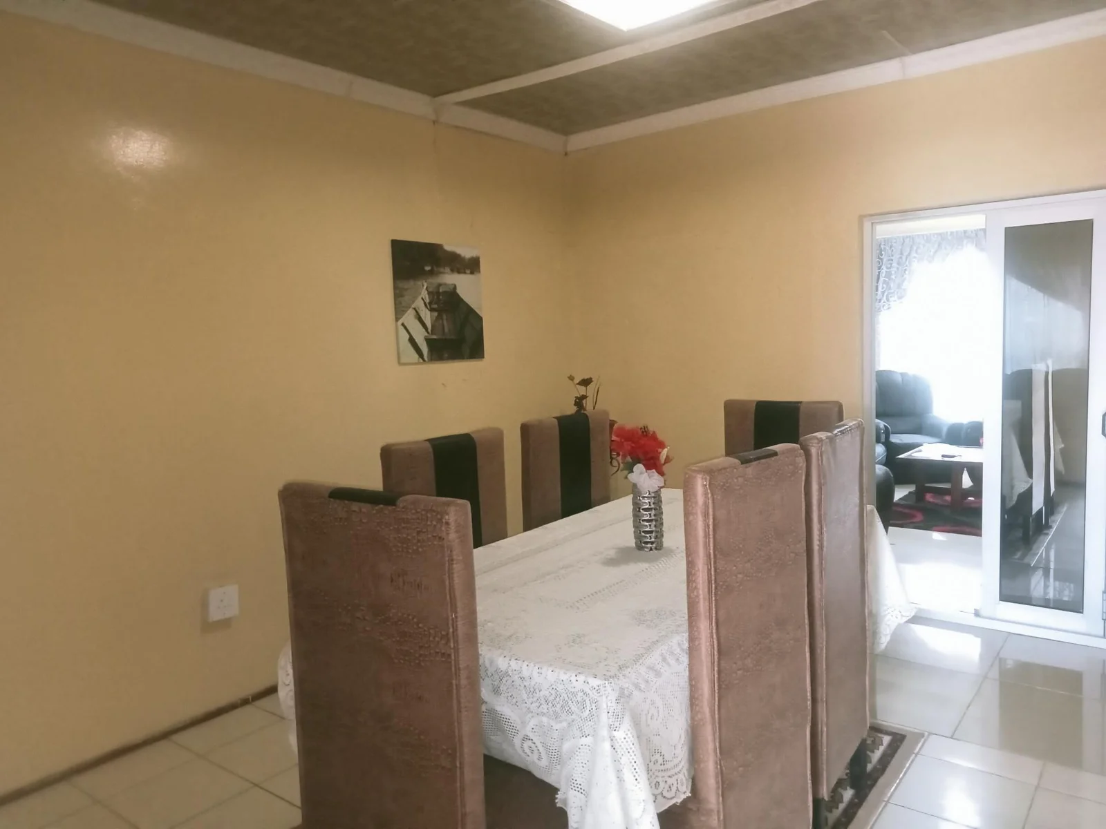 Spasious 3 bedroom house on the market
