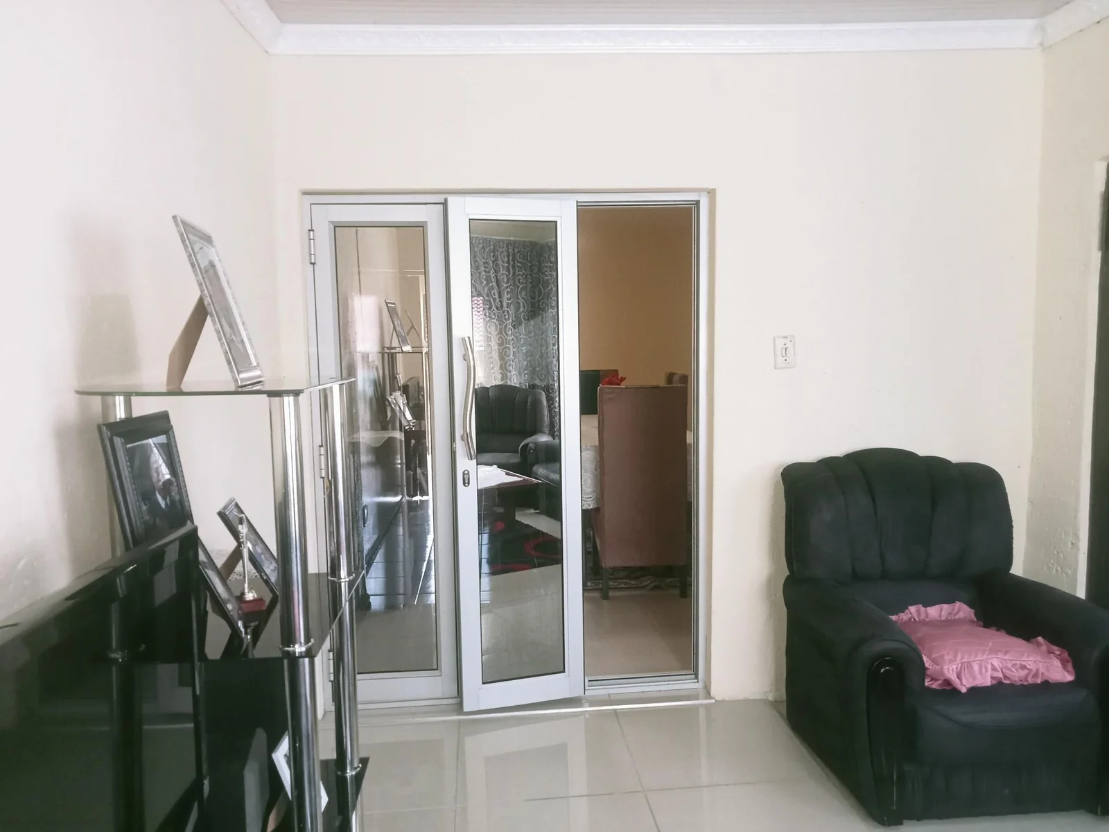 Spasious 3 bedroom house on the market