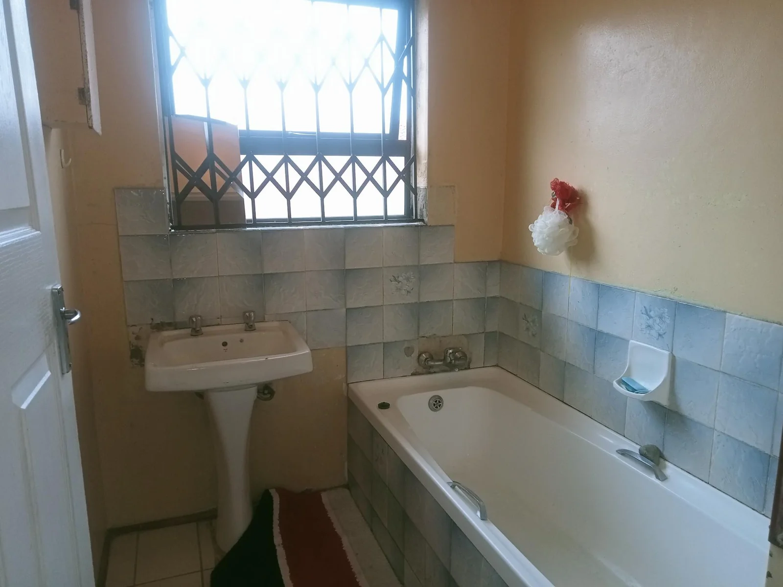 Spasious 3 bedroom house on the market