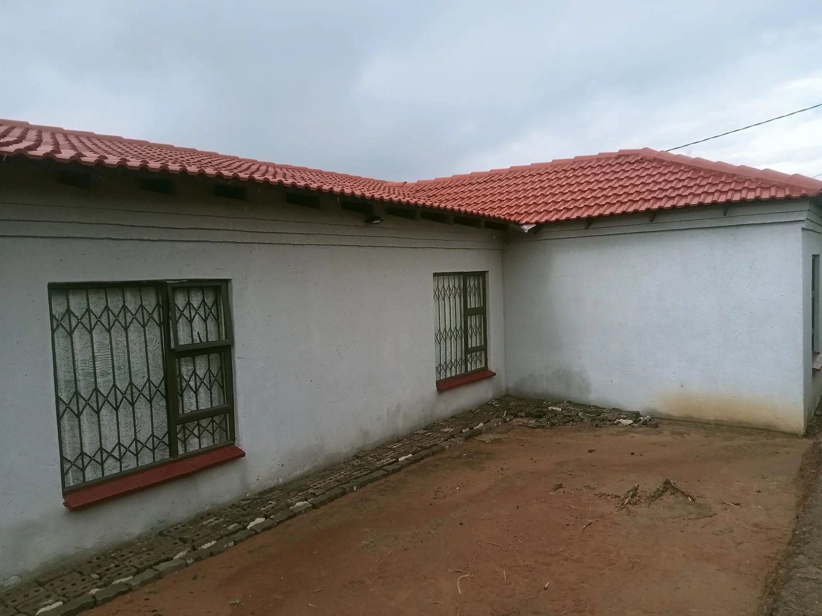 Spasious 3 bedroom house on the market