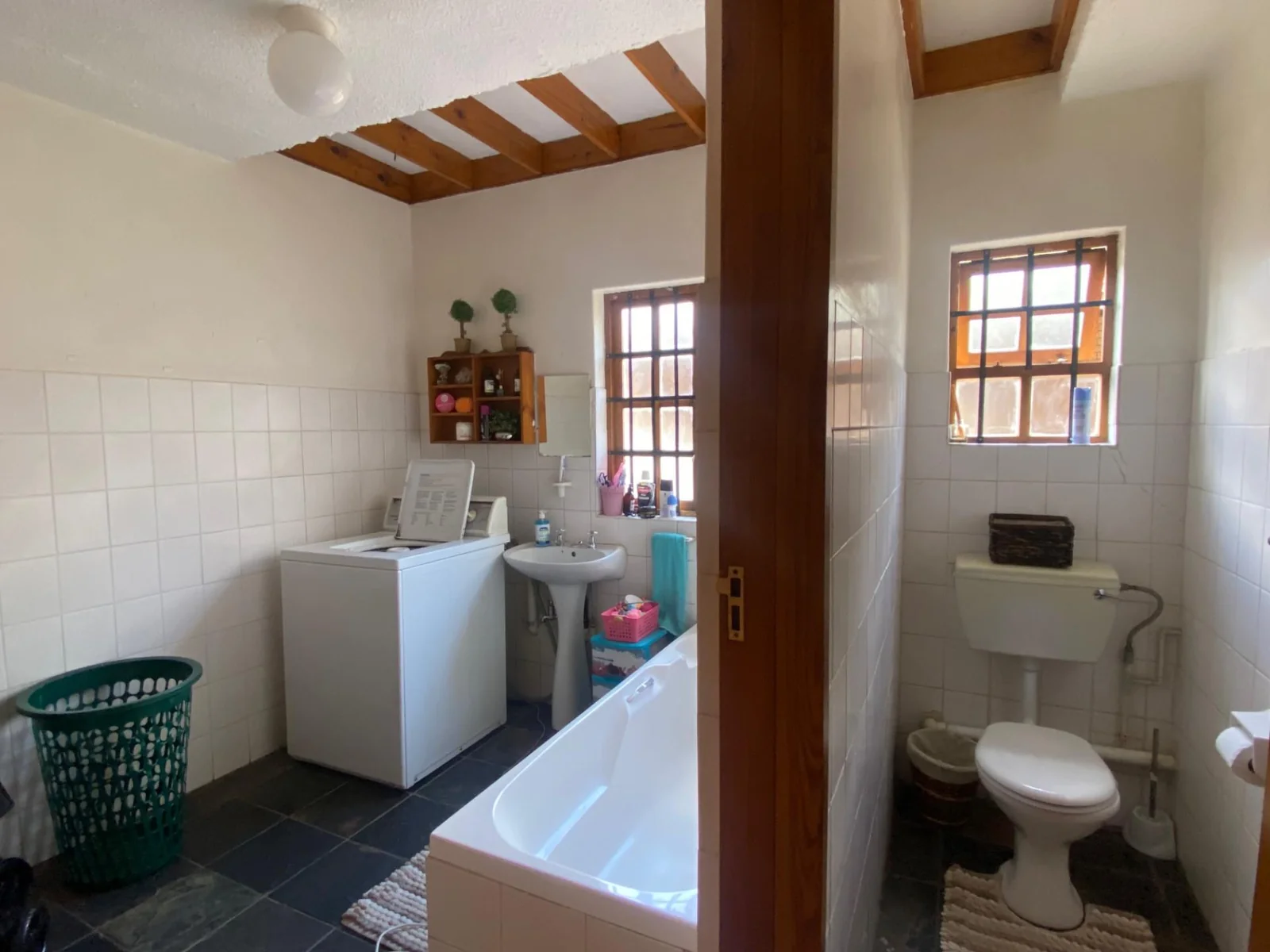 Spacious townhouse near Truida Kestell School!