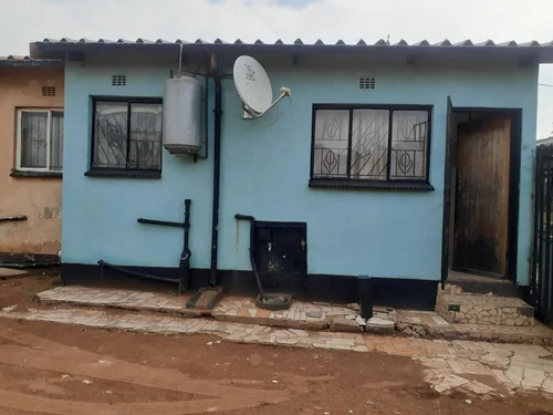 33 Incuncu, Protea Glen, Soweto