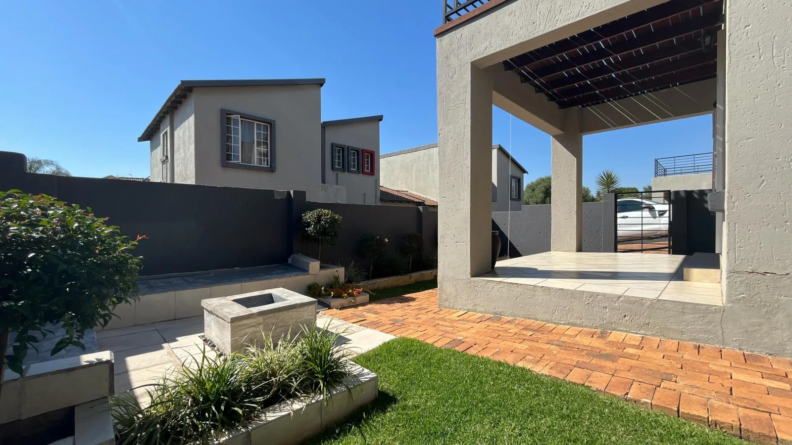 3 Bedroom Duplex to Rent