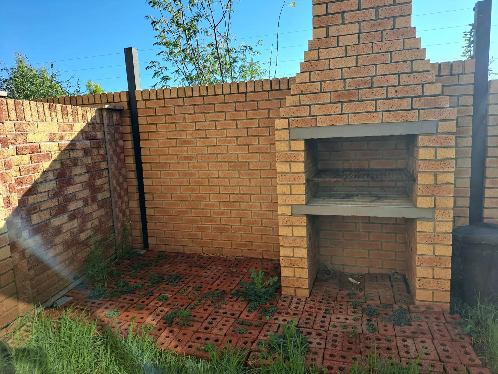 Immaculate 3 bedroom townhouse for sale