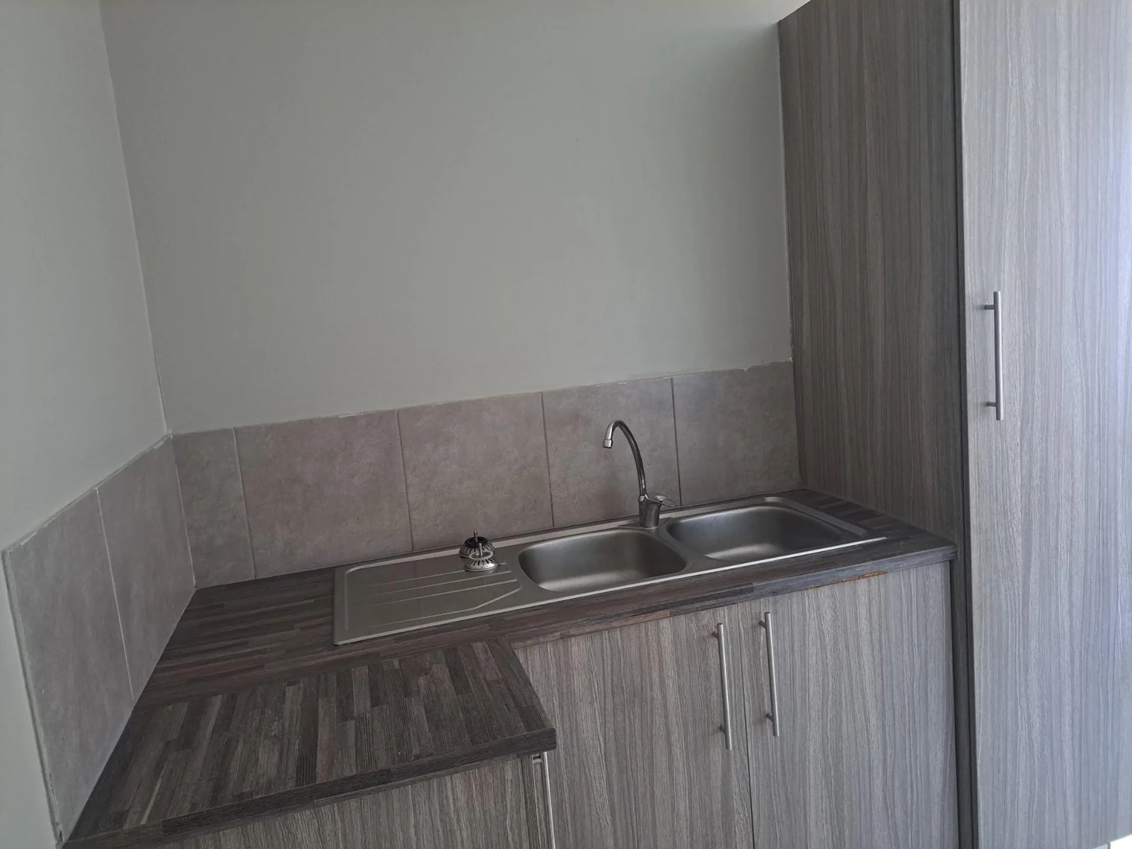 Immaculate 3 bedroom townhouse for sale