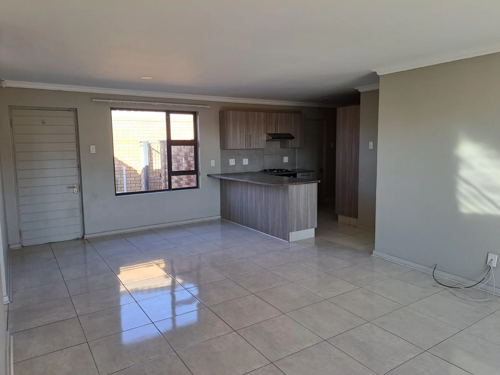 Immaculate 3 bedroom townhouse for sale