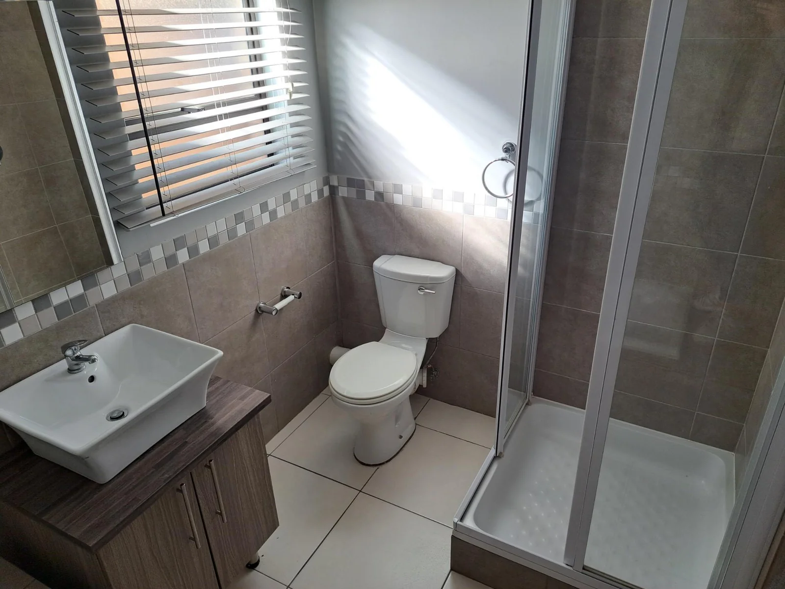 Immaculate 3 bedroom townhouse for sale