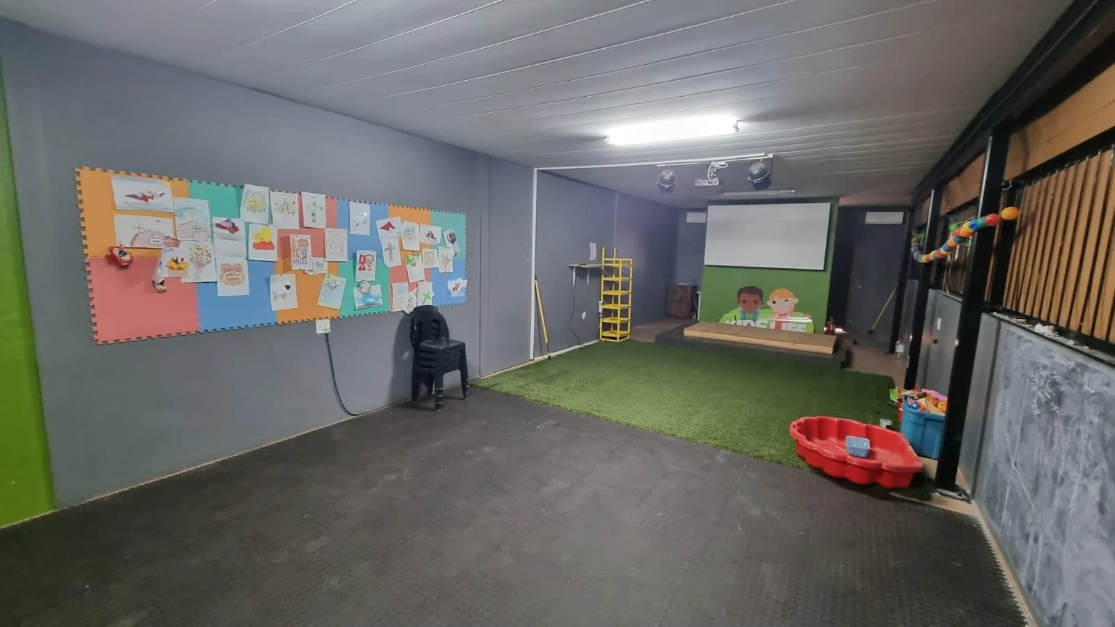 Large Commercial Space available in Postmasburg