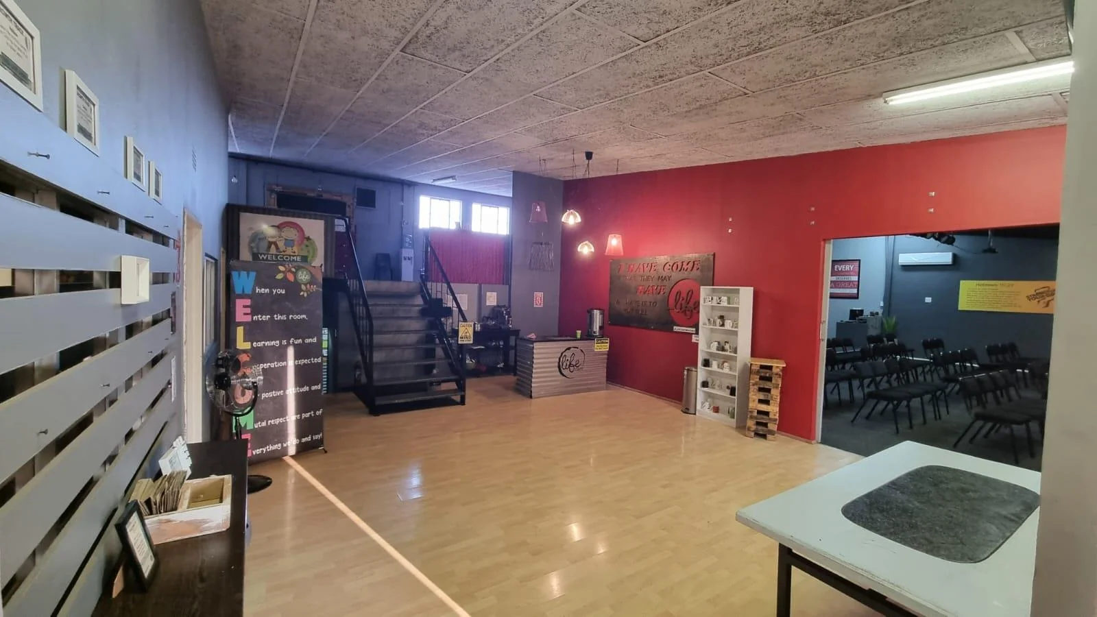 Large Commercial Space available in Postmasburg