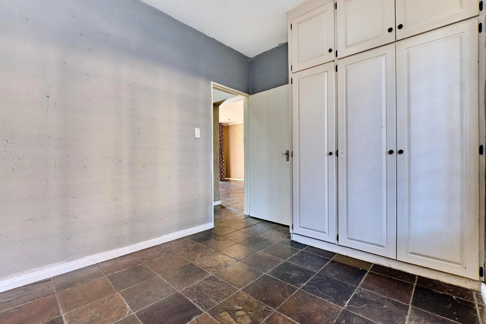 A Three- Bedroom Ground Floor Apartment in Weltevreden Park For Sale.