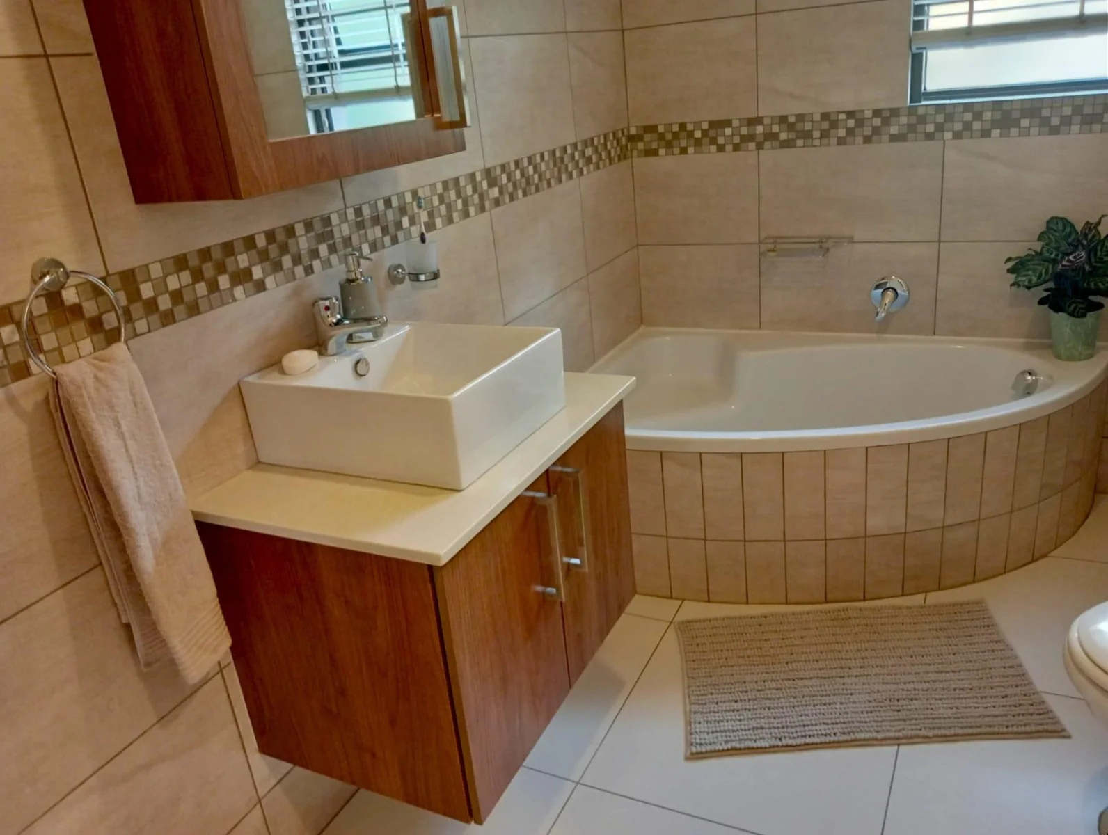 3 Bedroom House in a secure estate in Pomona