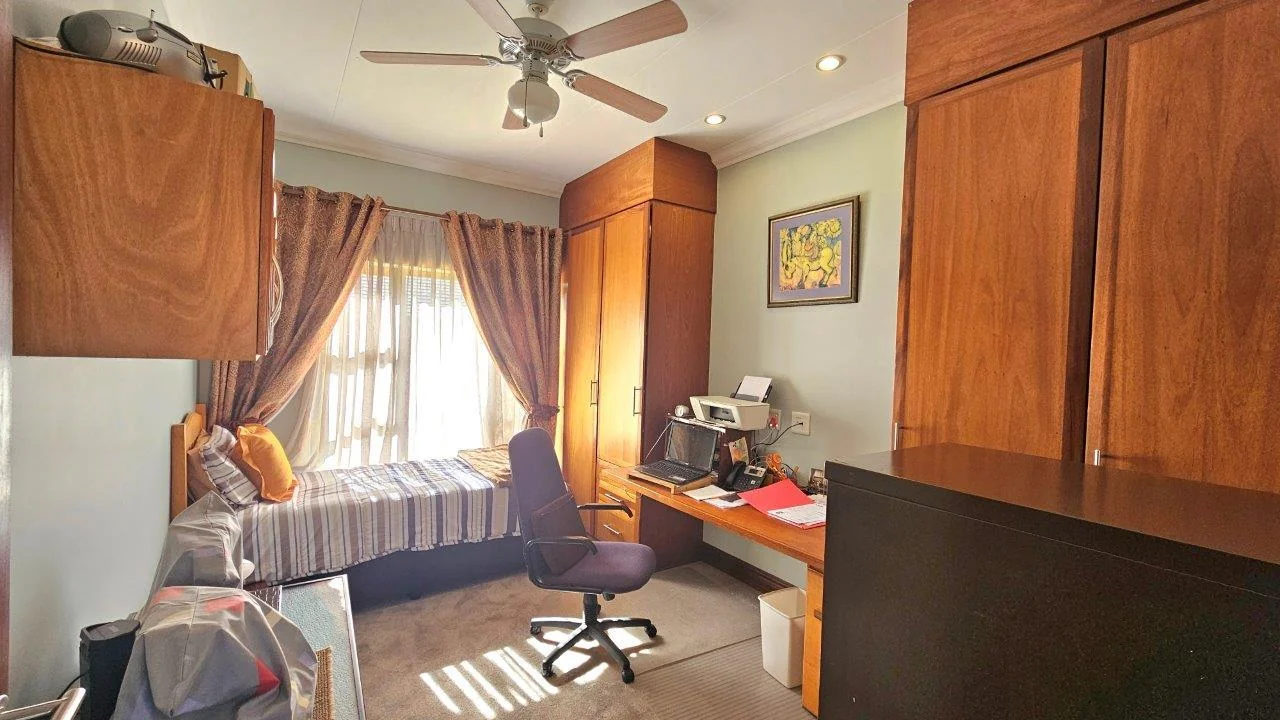 CAPTIVATING  VIEWS OF THE BUSHVELD - 3 BEDROOM SECTIONAL TITLE UNIT – RETIRE@MIDSTREAM