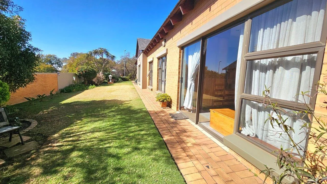 CAPTIVATING  VIEWS OF THE BUSHVELD - 3 BEDROOM SECTIONAL TITLE UNIT – RETIRE@MIDSTREAM