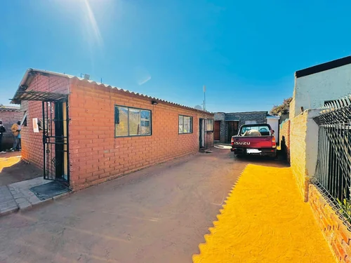 1000 Yaonde, Cosmo City, Roodepoort