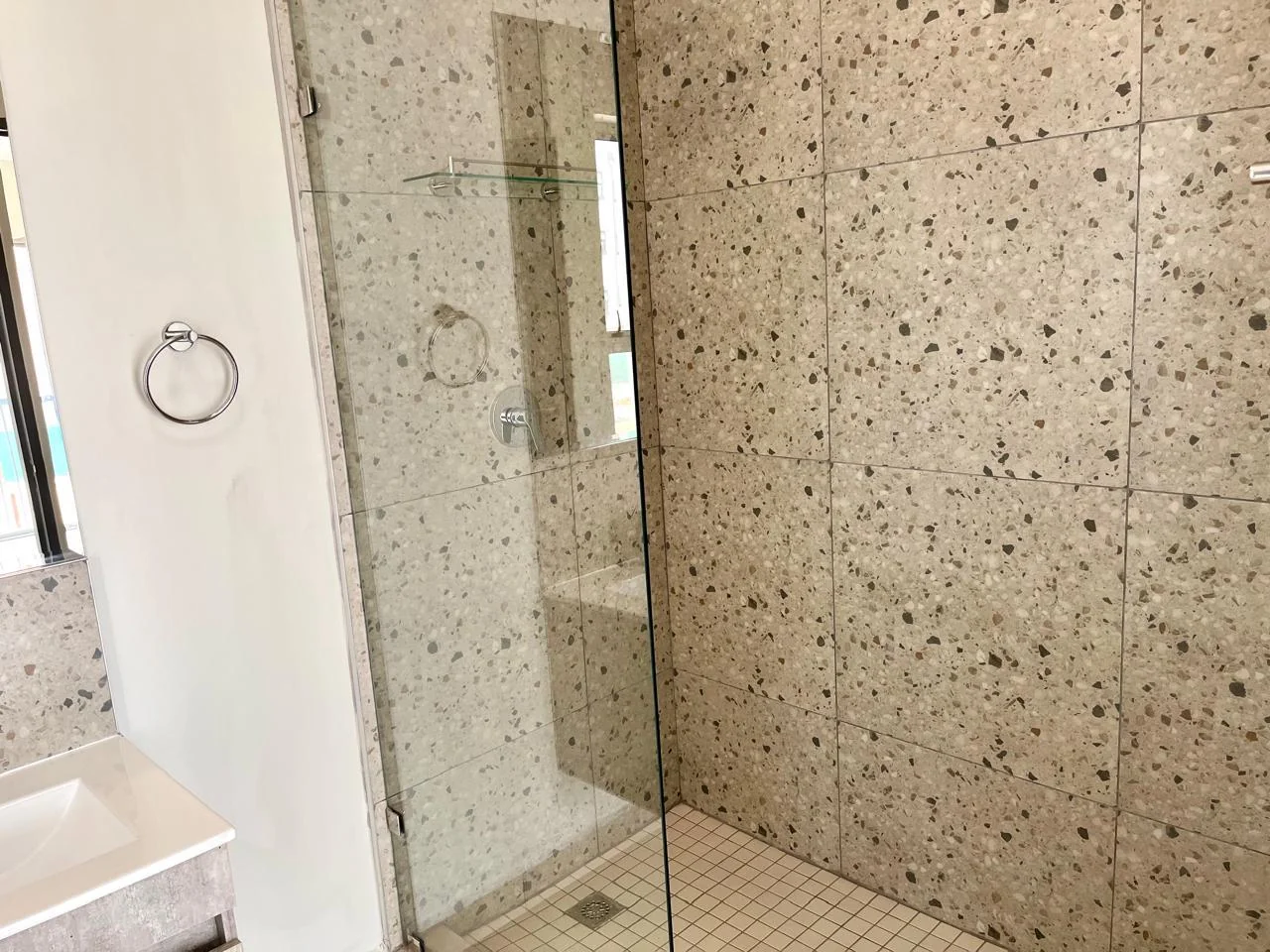 DEVELOPMENT APARTMENTS