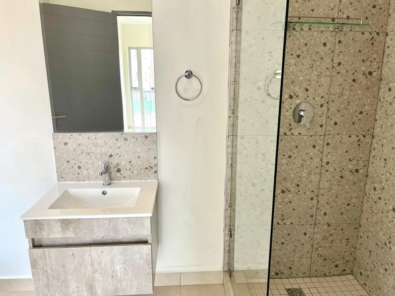 DEVELOPMENT APARTMENTS