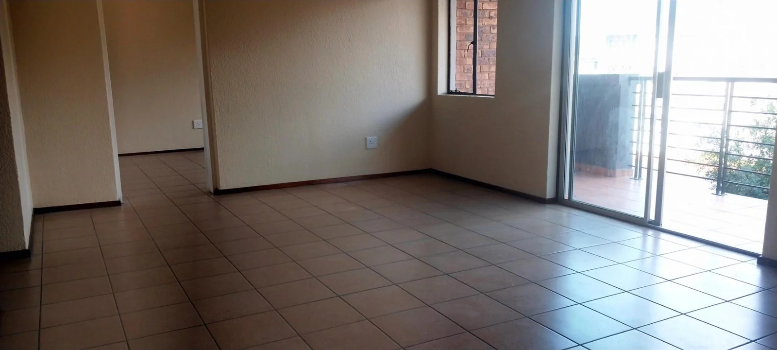 Modern, Three beds, Two Baths for Sale in Halfway Gardens