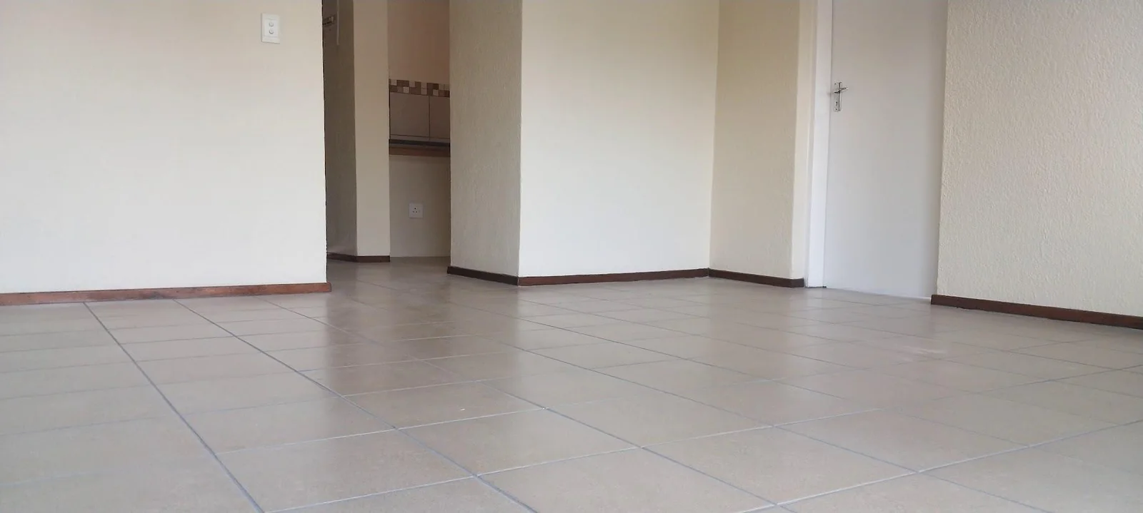 Modern, Three beds, Two Baths for Sale in Halfway Gardens