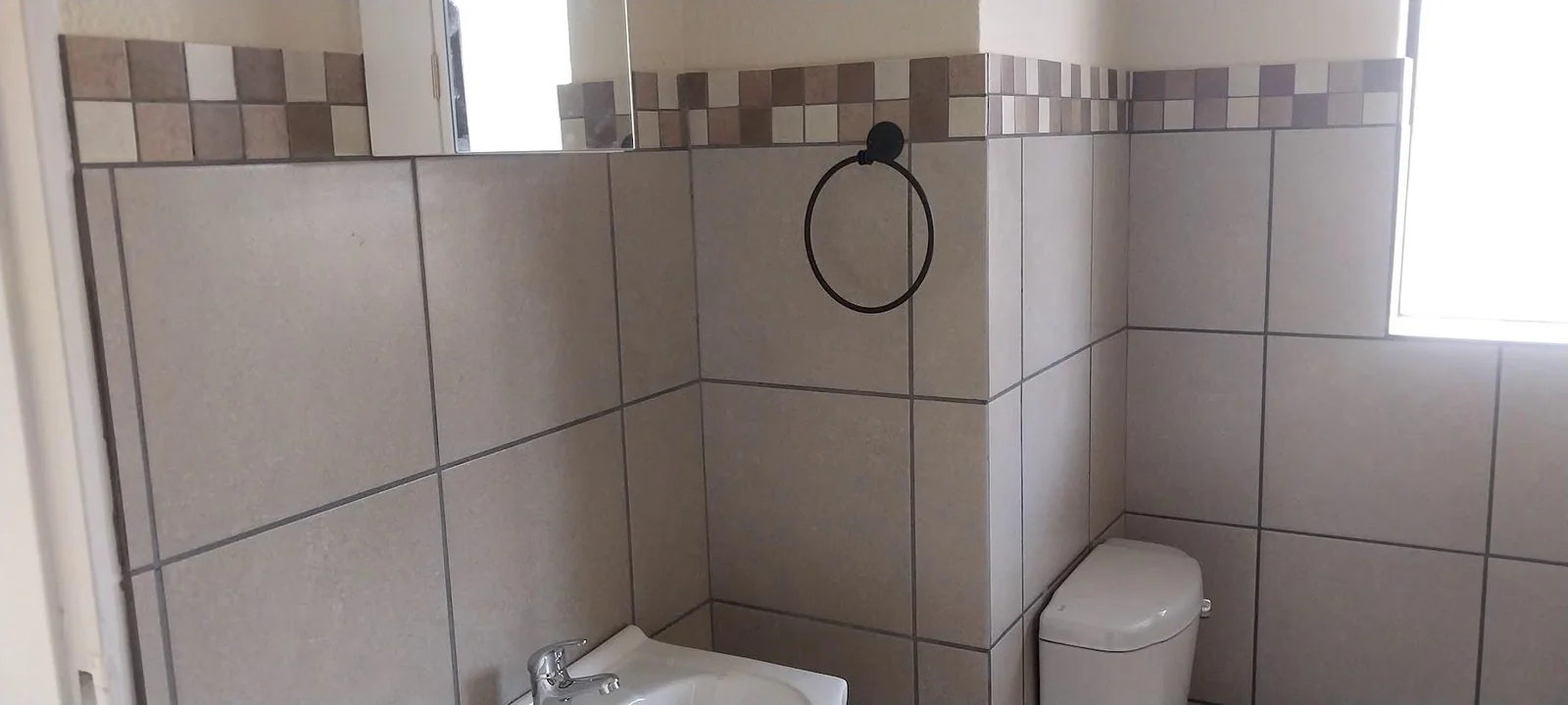 Modern, Three beds, Two Baths for Sale in Halfway Gardens