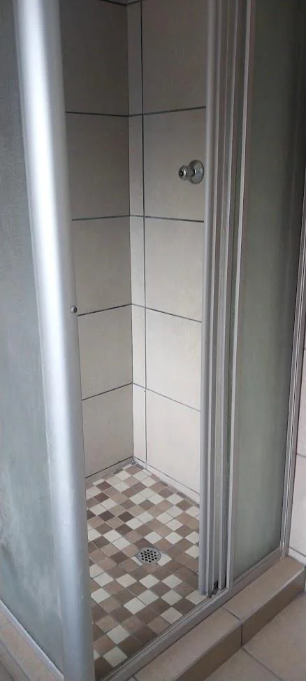 Modern, Three beds, Two Baths for Sale in Halfway Gardens