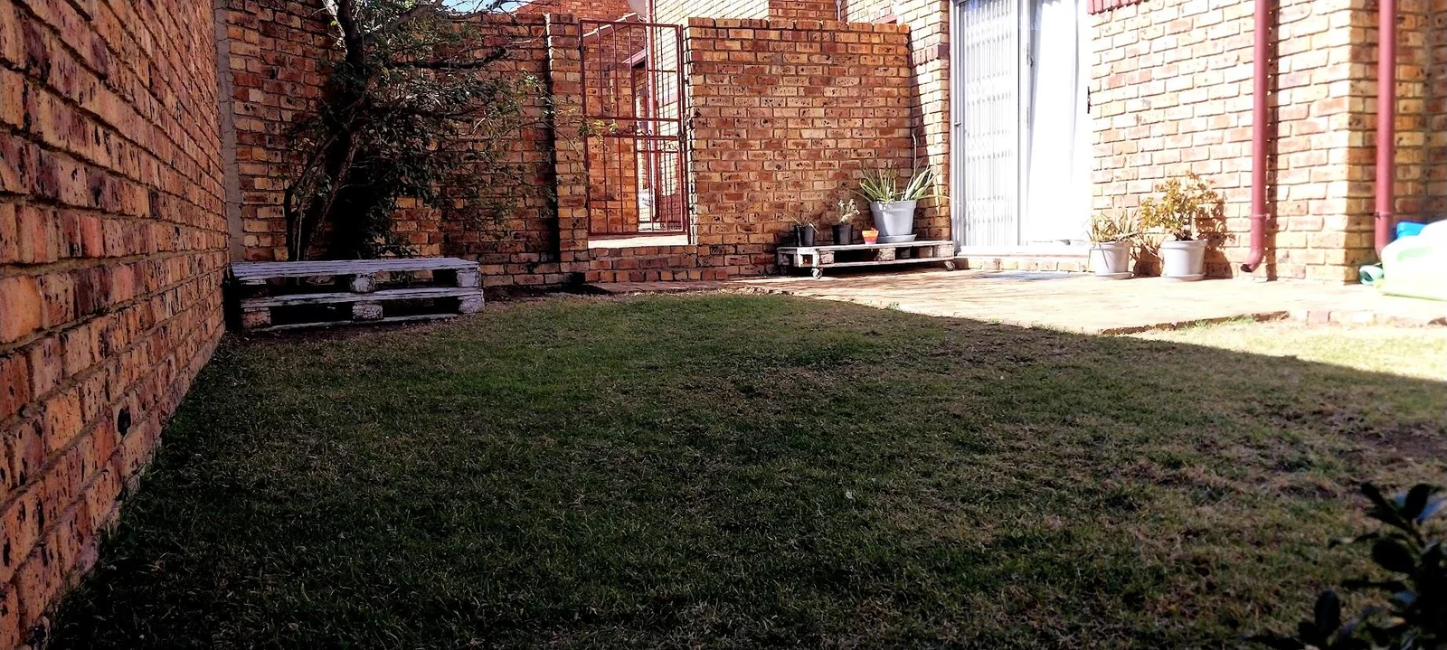Cozy home with a Loft and a lock up Garage for sale in Halfway Gardens