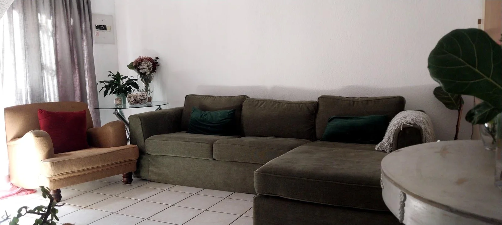 Cozy home with a Loft and a lock up Garage for sale in Halfway Gardens