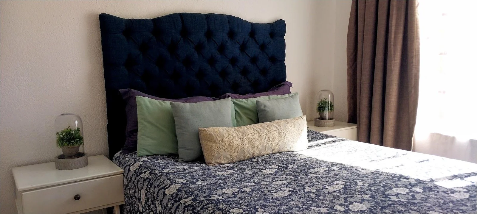 Cozy home with a Loft and a lock up Garage for sale in Halfway Gardens