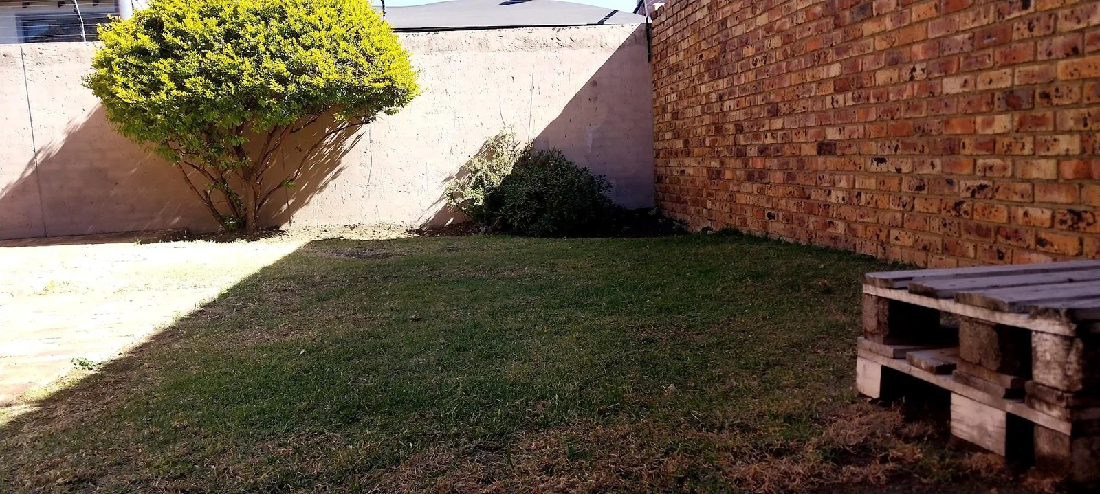 Cozy home with a Loft and a lock up Garage for sale in Halfway Gardens