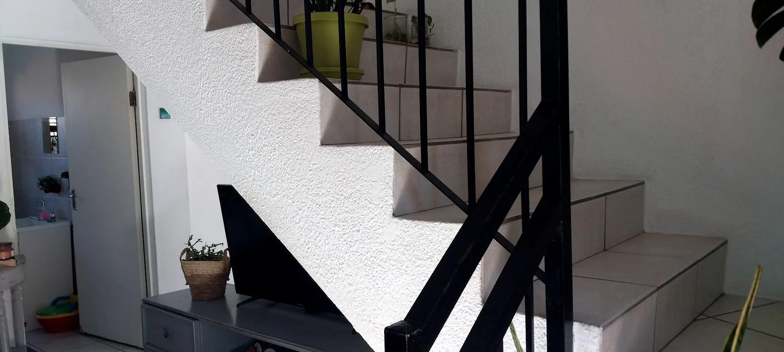 Cozy home with a Loft and a lock up Garage for sale in Halfway Gardens