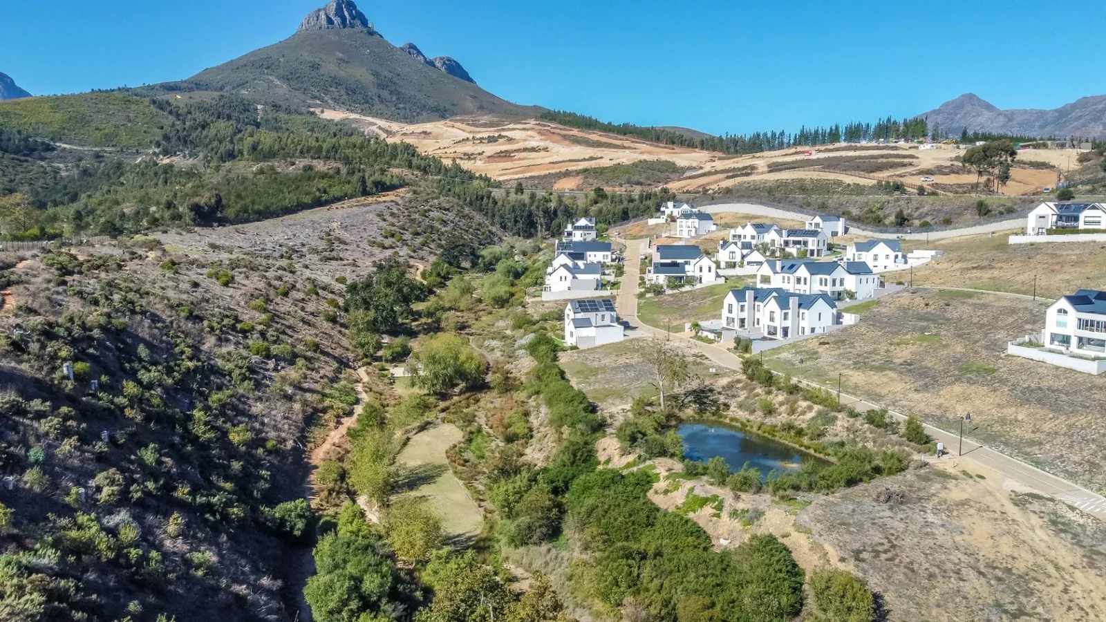 Build your Dream home in La Roche Estate