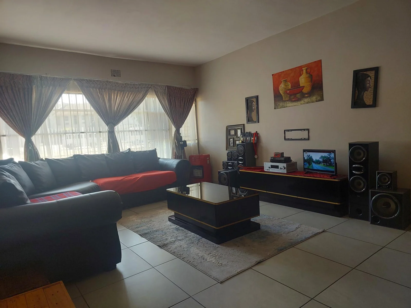 Bargain townhouse for sale in Three Rivers!