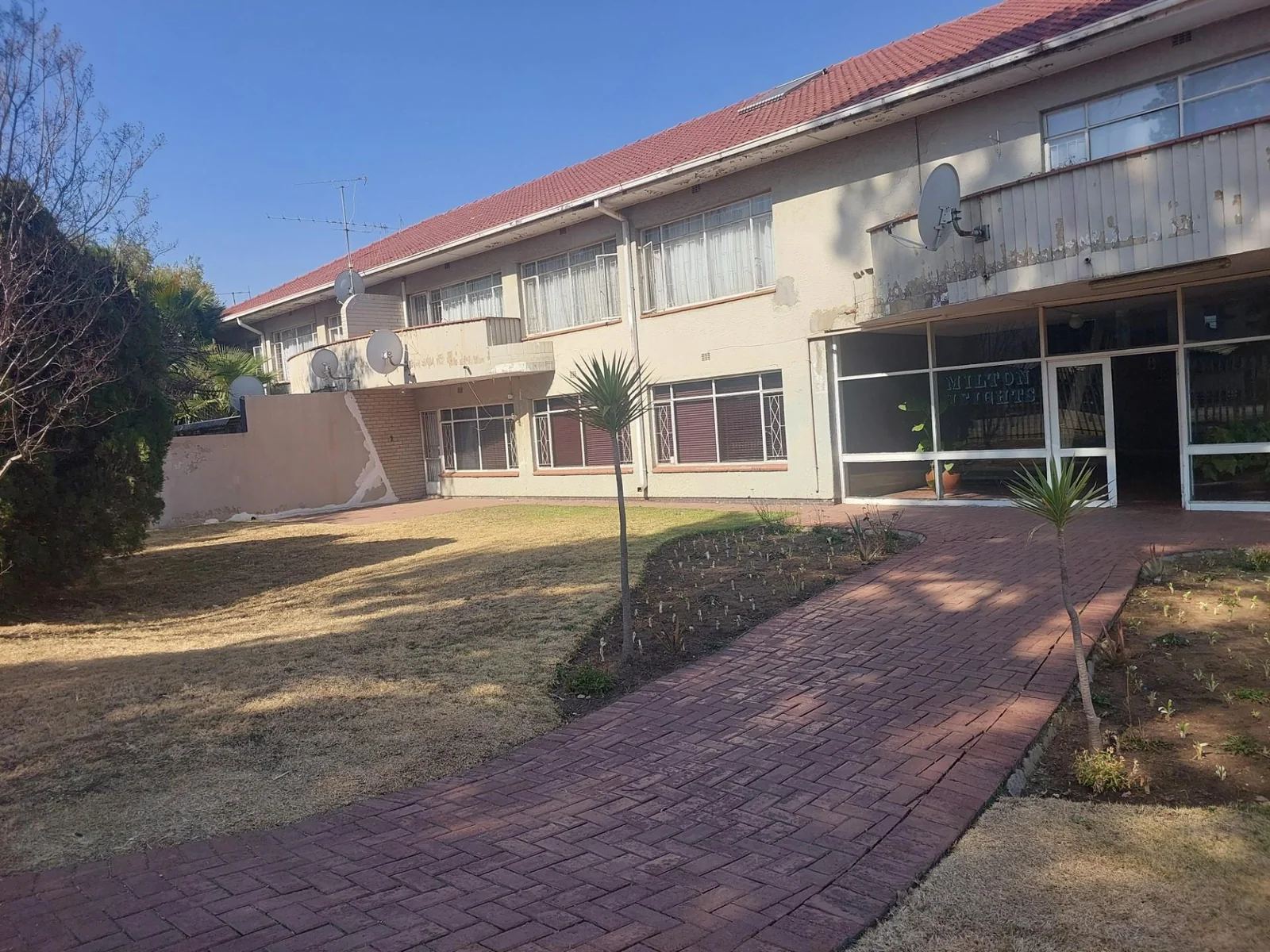 Bargain townhouse for sale in Three Rivers!