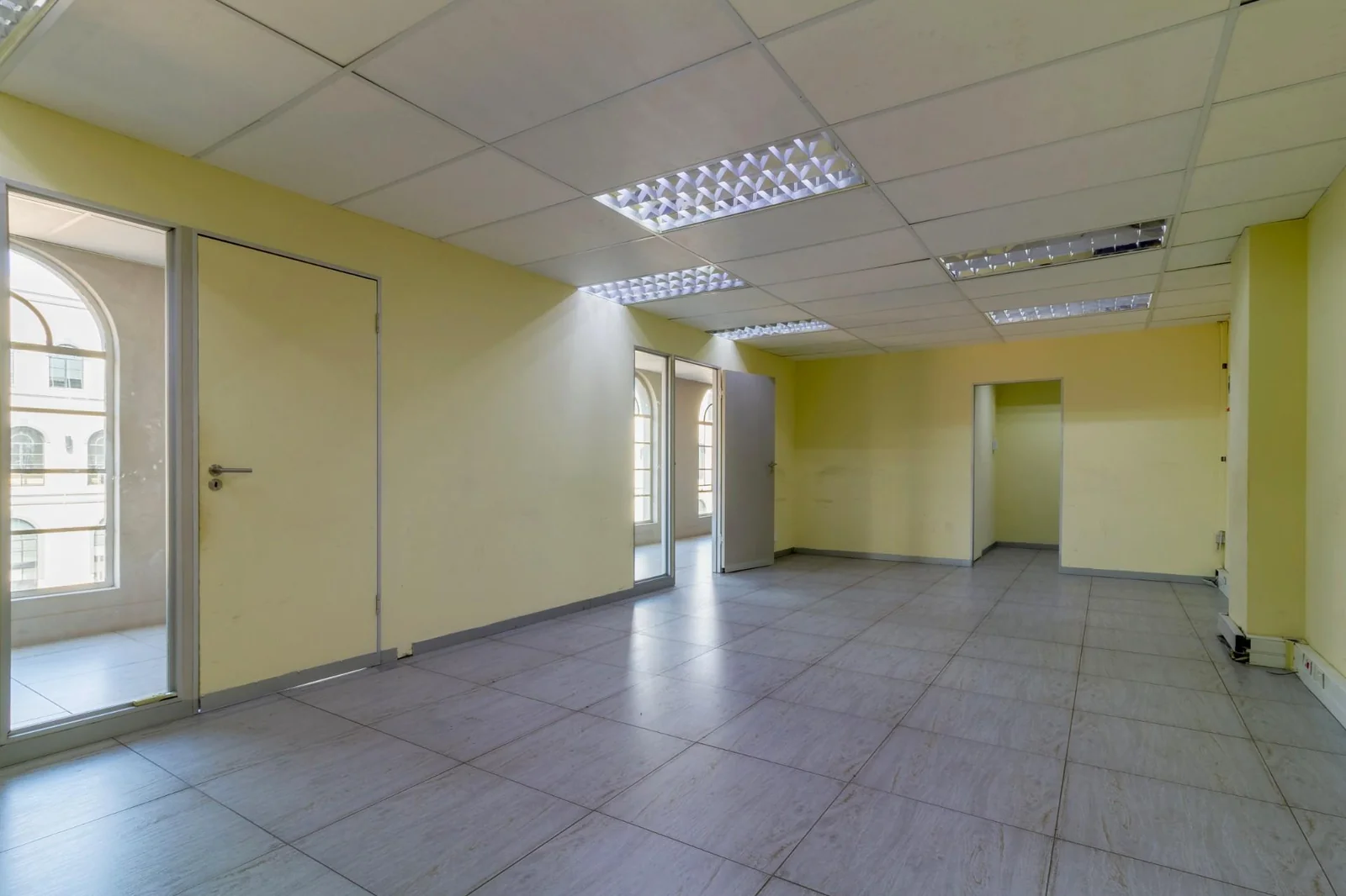 PRIME COMMERCIAL SPACE/ WAREHOUSE AND OFFICES