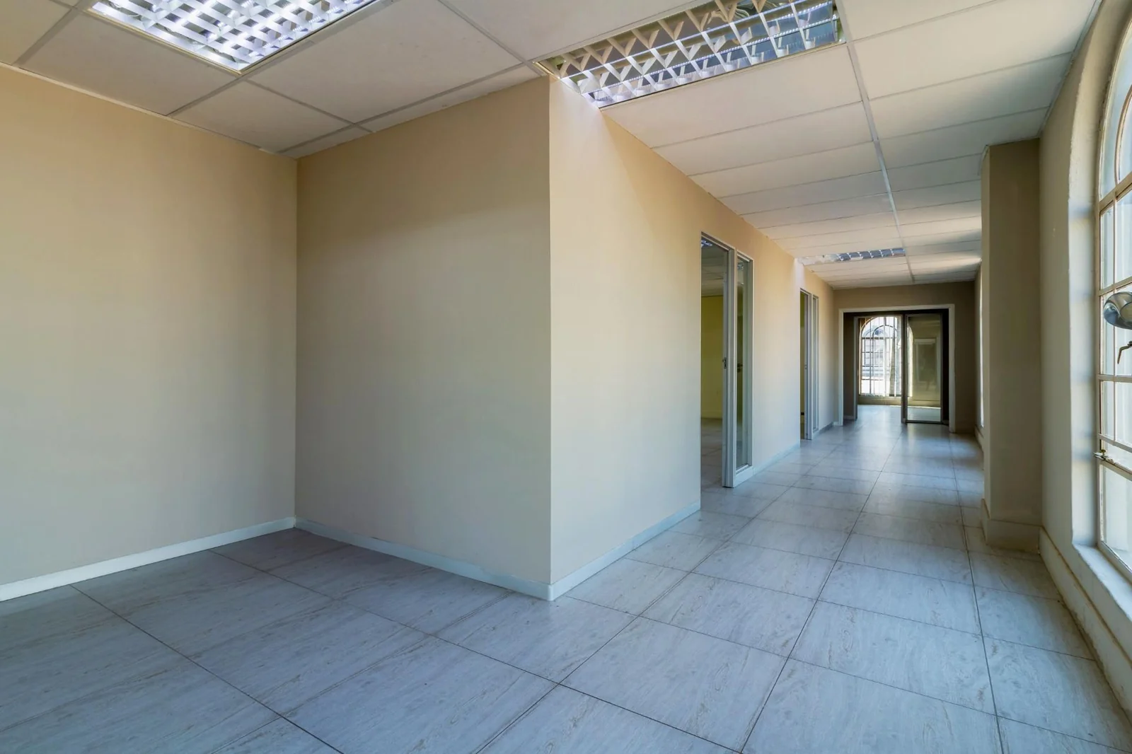 PRIME COMMERCIAL SPACE/ WAREHOUSE AND OFFICES