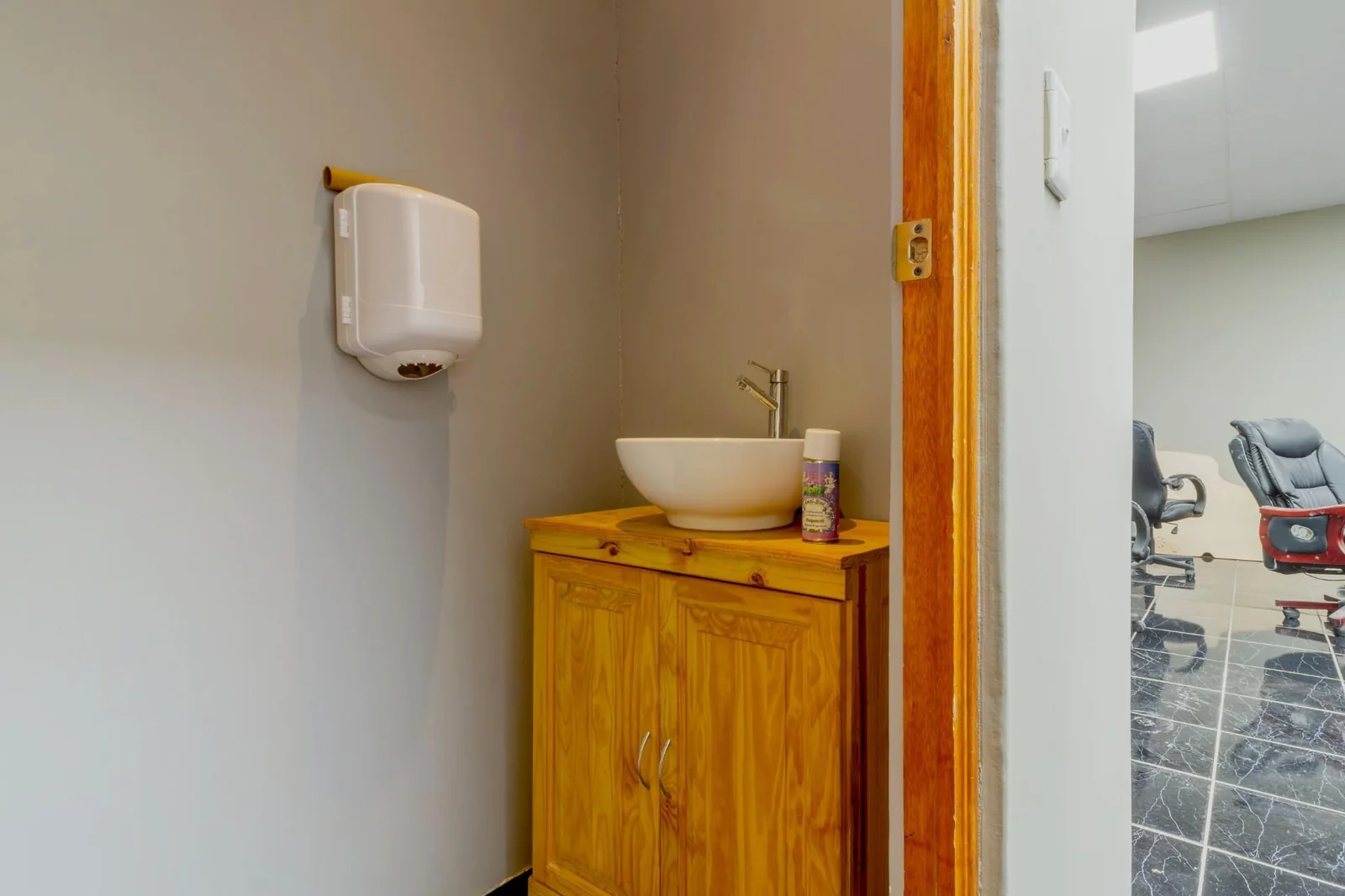 PRIME COMMERCIAL SPACE/ WAREHOUSE AND OFFICES