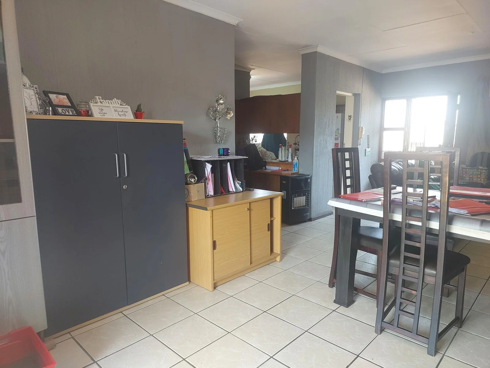 Spacious, well located at an absolute bargain price town house for sale in Three Rivers.