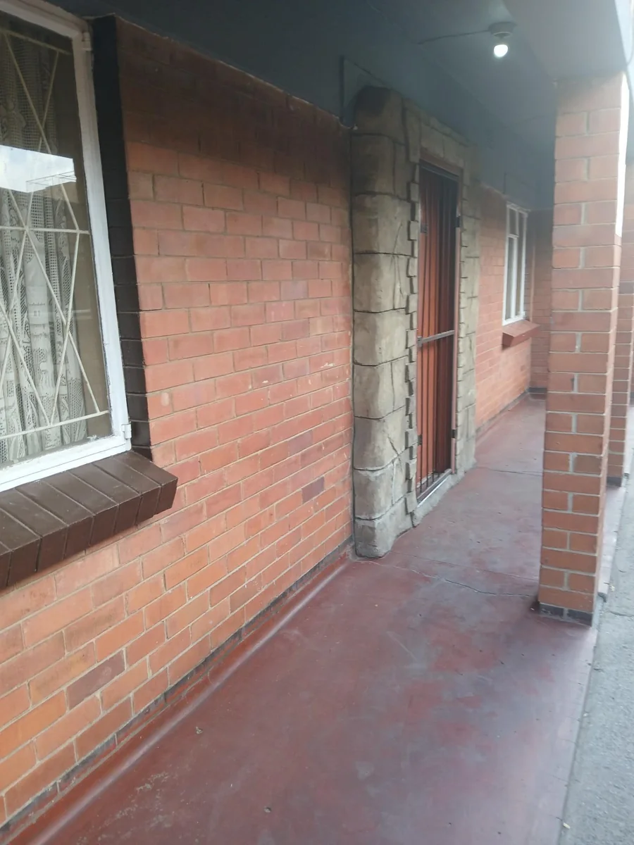 DRASTIC PRICE REDUCE! Block Of FLATS. Bedrooms --- Total 27!<br/>                            VEREENIGING CENTRAL.