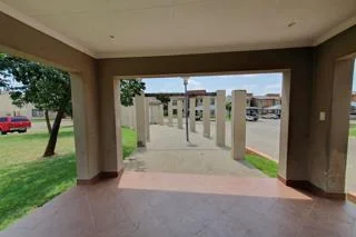 LOVELY TWO BEDROOM GROUND FLOOR APARTMENT 4 SALE IN MONTANA!