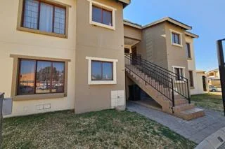 LOVELY TWO BEDROOM GROUND FLOOR APARTMENT 4 SALE IN MONTANA!