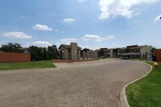 LOVELY TWO BEDROOM GROUND FLOOR APARTMENT 4 SALE IN MONTANA!