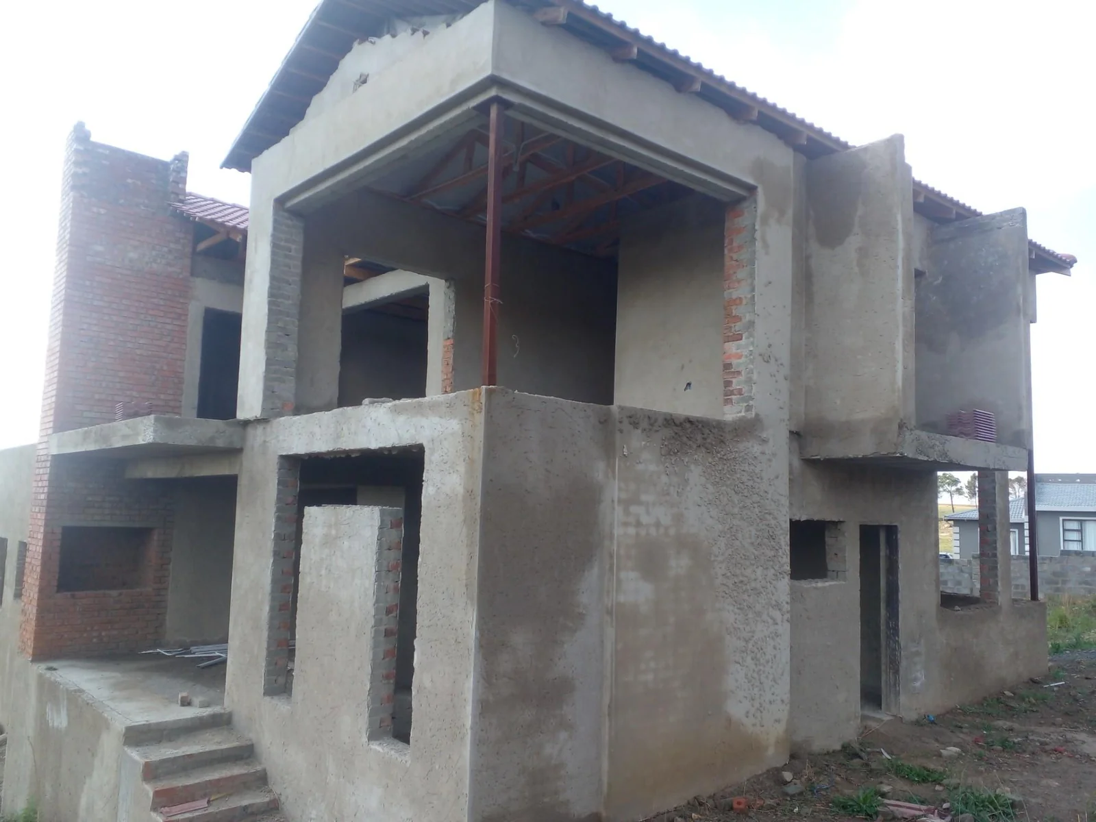 Unfinished 4 bedroom house for sale