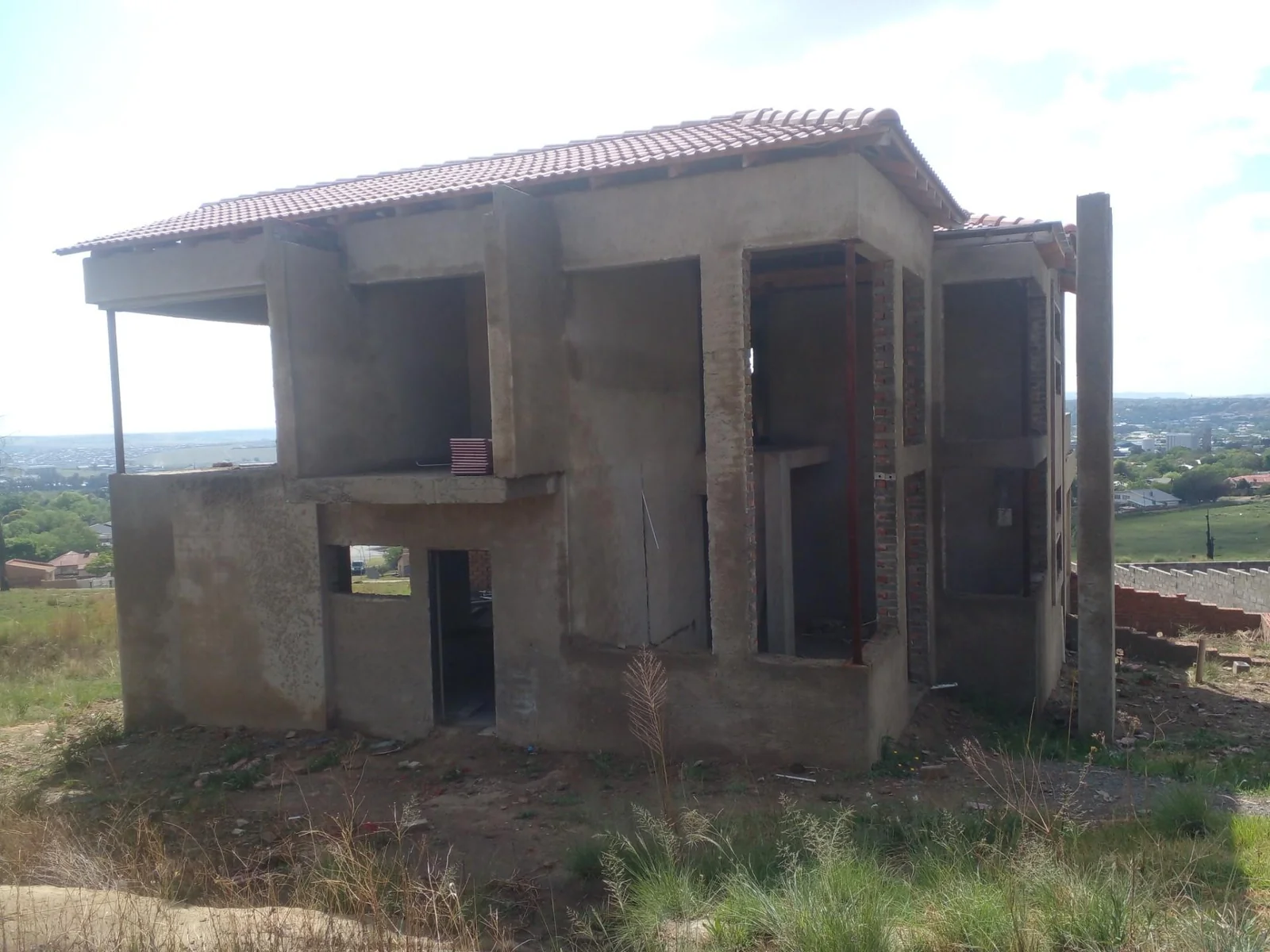 Unfinished 4 bedroom house for sale
