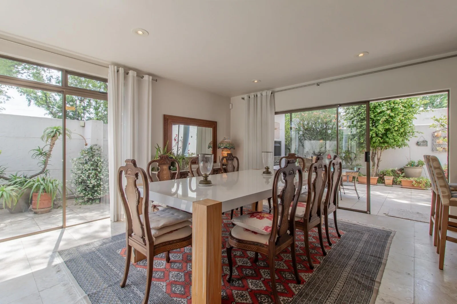 MODERN LUXURY MEETS NATURE: A UNIQUE PROPERTY