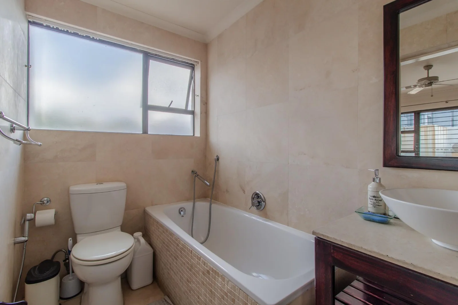 MODERN LUXURY MEETS NATURE: A UNIQUE PROPERTY