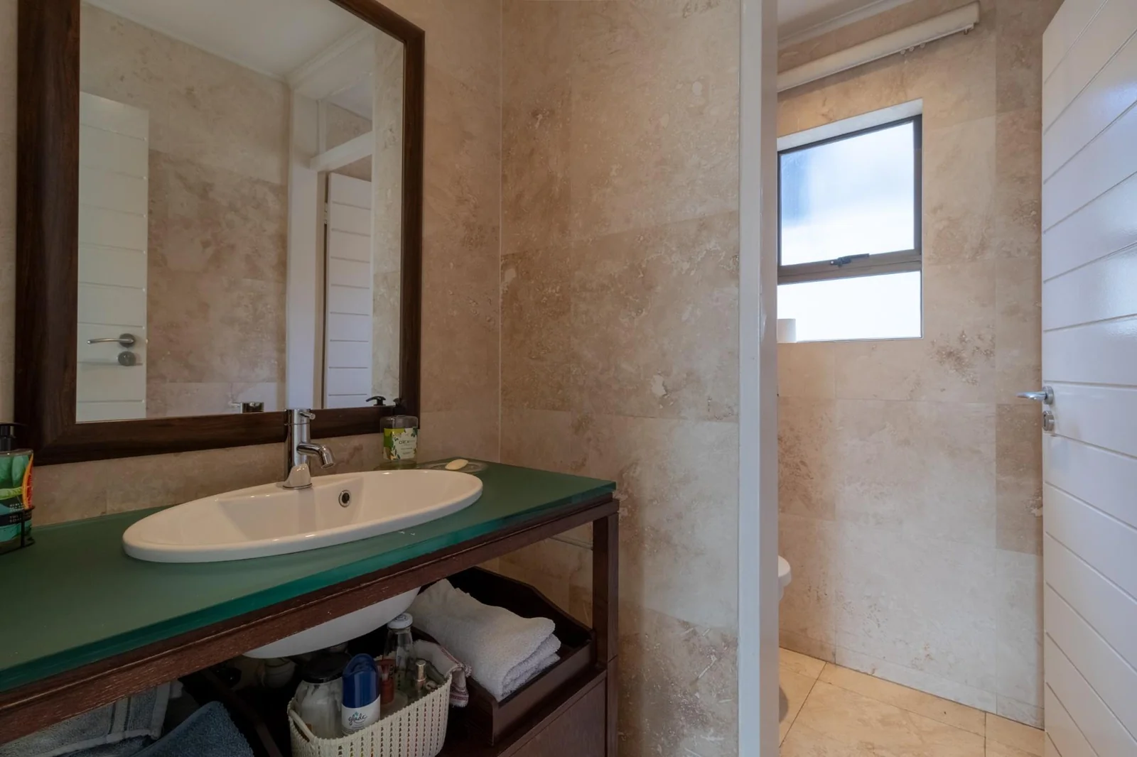 MODERN LUXURY MEETS NATURE: A UNIQUE PROPERTY