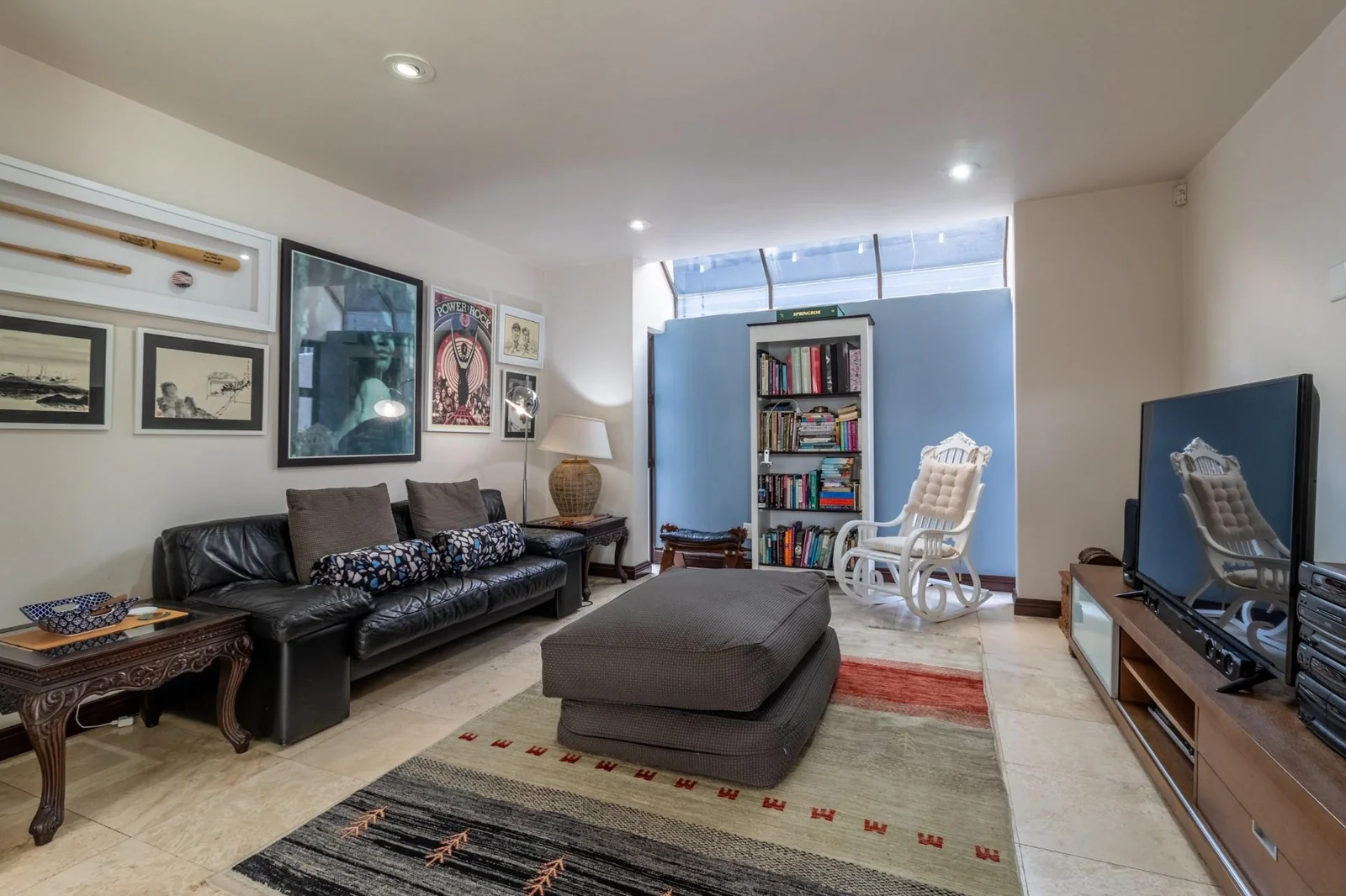 MODERN LUXURY MEETS NATURE: A UNIQUE PROPERTY