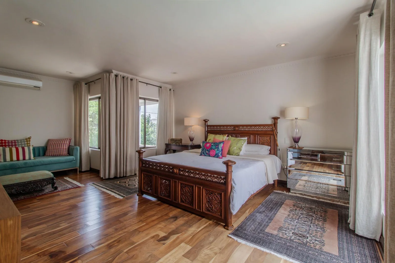 MODERN LUXURY MEETS NATURE: A UNIQUE PROPERTY