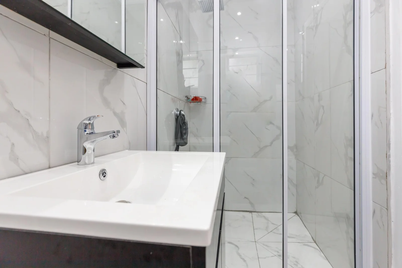 House in Durban North - 5 Bedrooms & 5 En-Suites