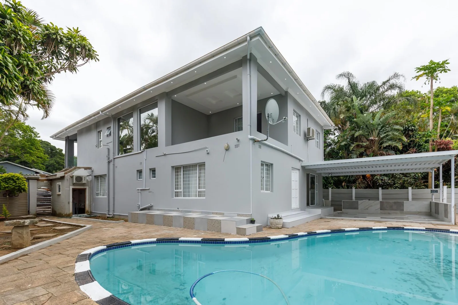 House in Durban North - 5 Bedrooms & 5 En-Suites